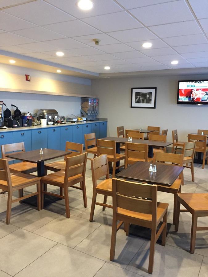 Country Inn & Suites By Radisson, Green Bay, Wi Ashwaubenon Exteriör bild